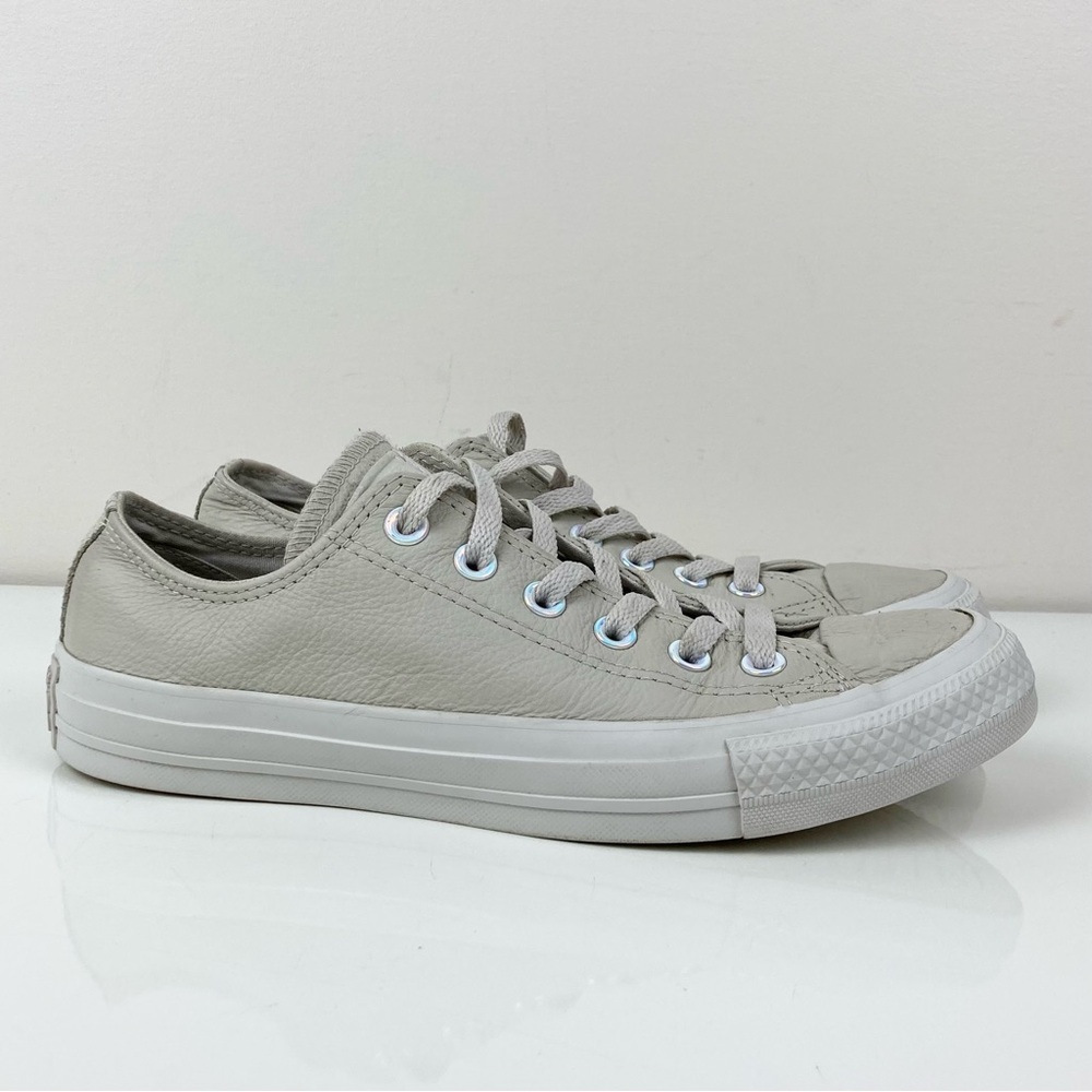 Converse Women’s All Star Chuck Taylor Low Top Gray Leather Shoes Size 8.0